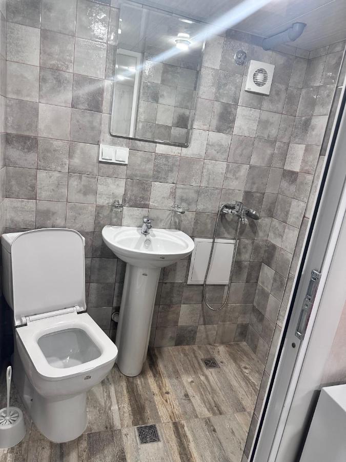 יירבאן Mandarin Hotel מראה חיצוני תמונה