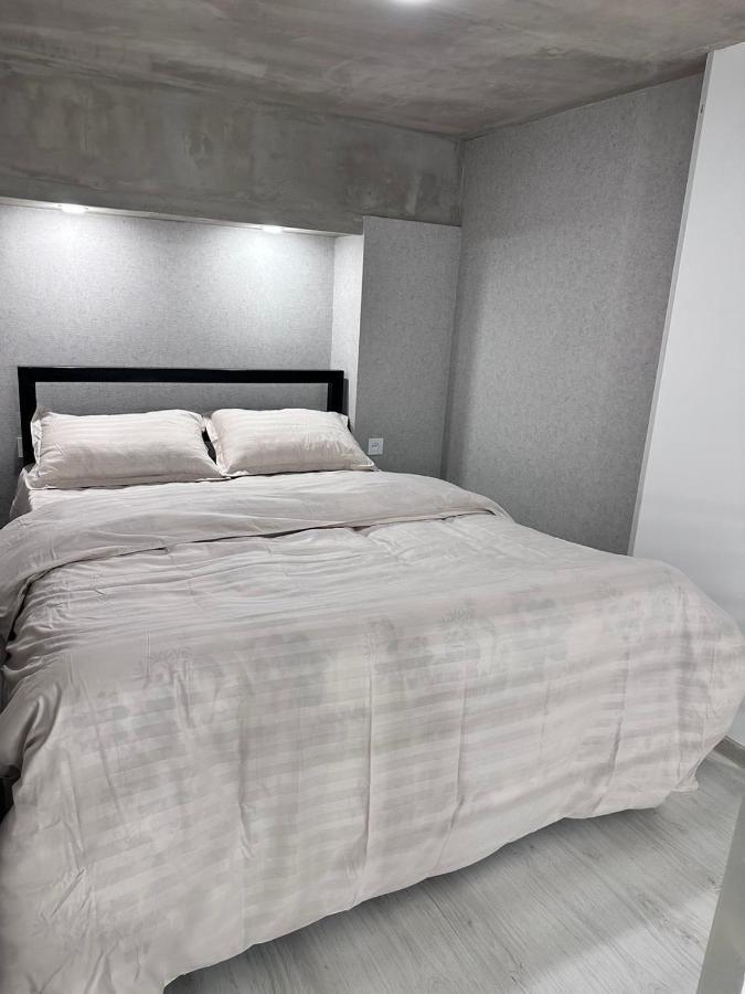 יירבאן Mandarin Hotel מראה חיצוני תמונה