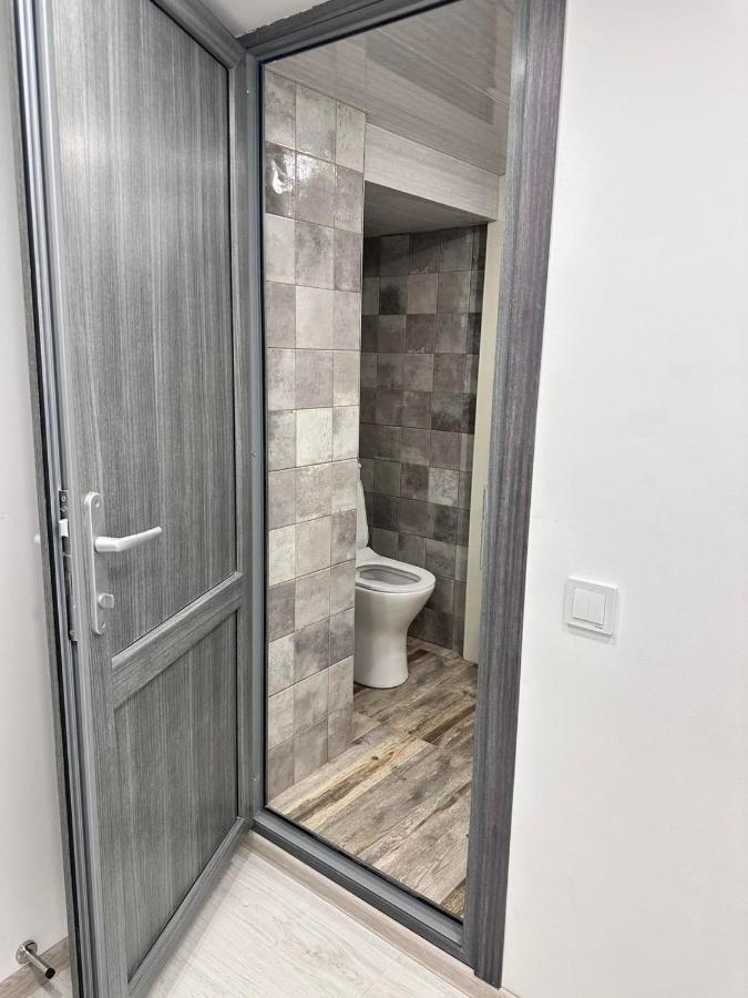 יירבאן Mandarin Hotel מראה חיצוני תמונה